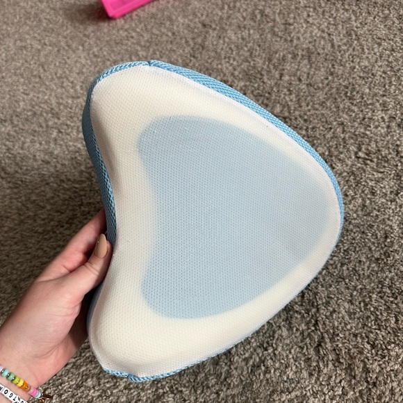 Cool Gel Leg & Knee Memory Foam Side Sleeper Support Pillow - Picture 3 of 7